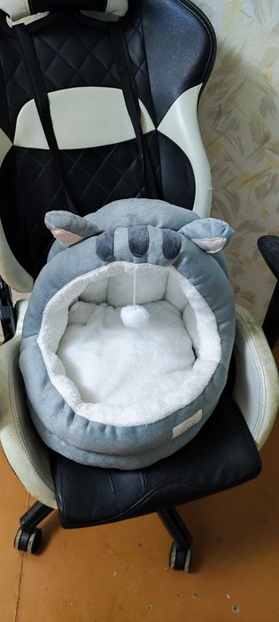 Продам Кошачю лежанку