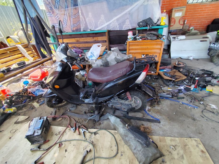 Срочно! Продам мопед Yadea 80 кубов