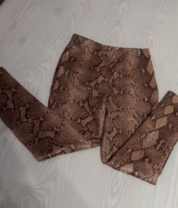 Pantaloni/Colanți Zara mărime S/M