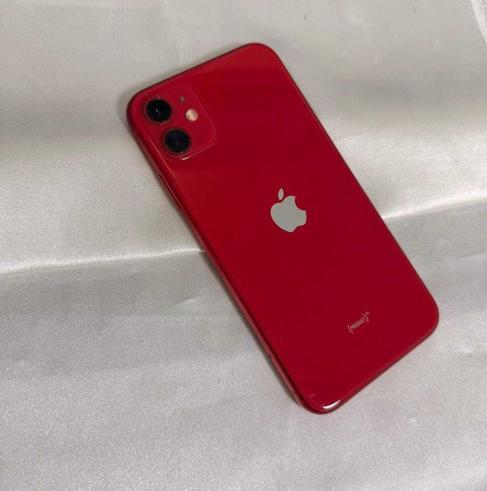 Apple IPhone 11  64 Gb (Шымкент ул.Толе би 12/3)