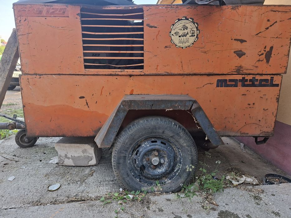 Vând motocompresor aer 3.8 M3 / min