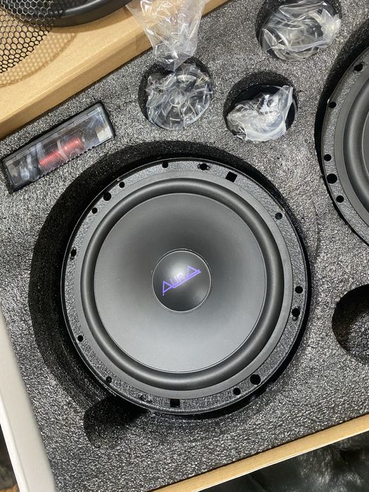 Продам Колонки,Новые полностью,не подошли.