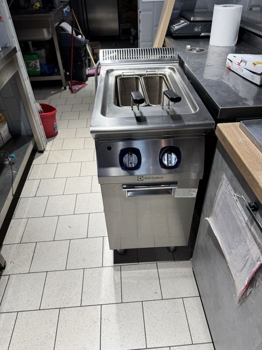 Aparat de fiert paste electrolux