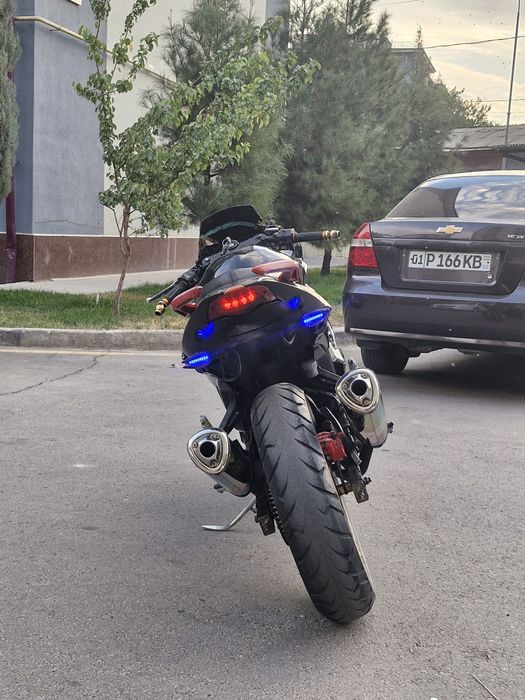 Moto sotiladi 250cc ( 1 300$ )