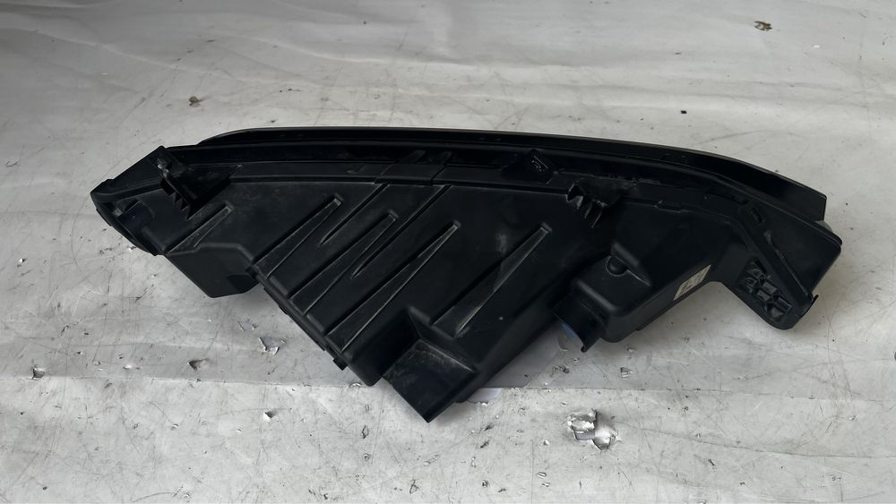 Ляв халоген Skoda Superb 3