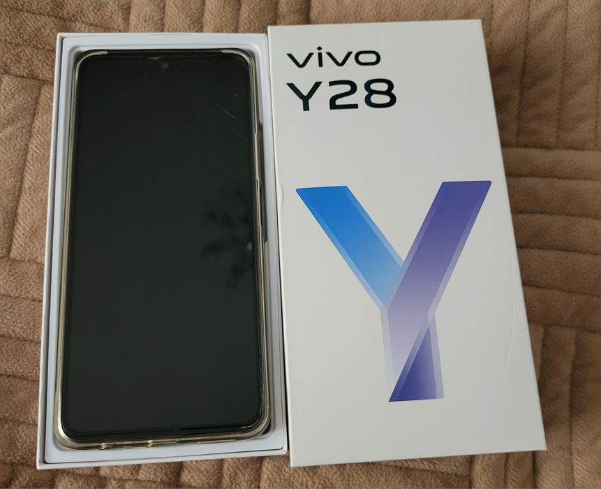 Смартфон Виво Y28