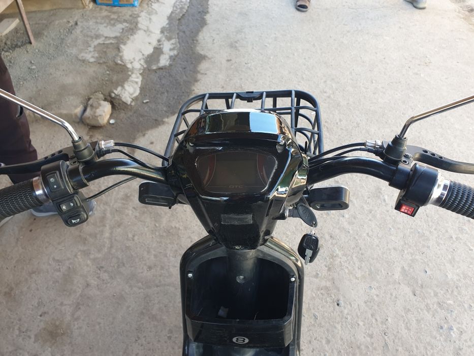 Скутер електронний