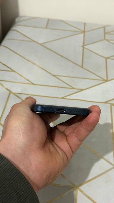 Продам Айфон 15 про