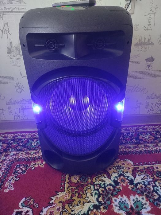 Продам музыкальный центр DEXP V880