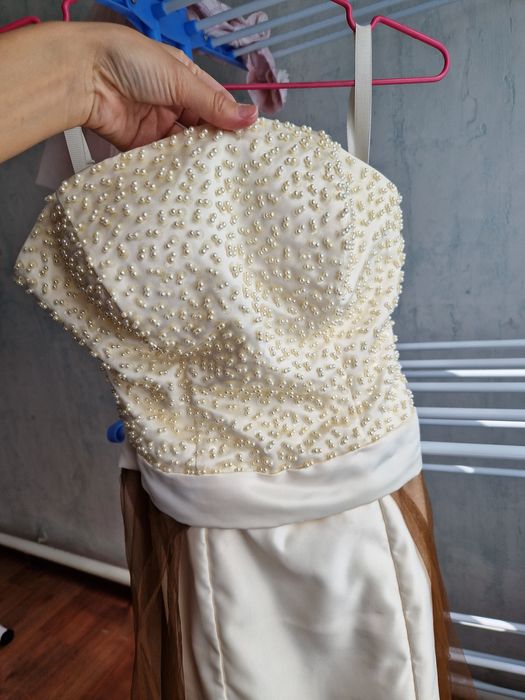 Продам платья вечерние