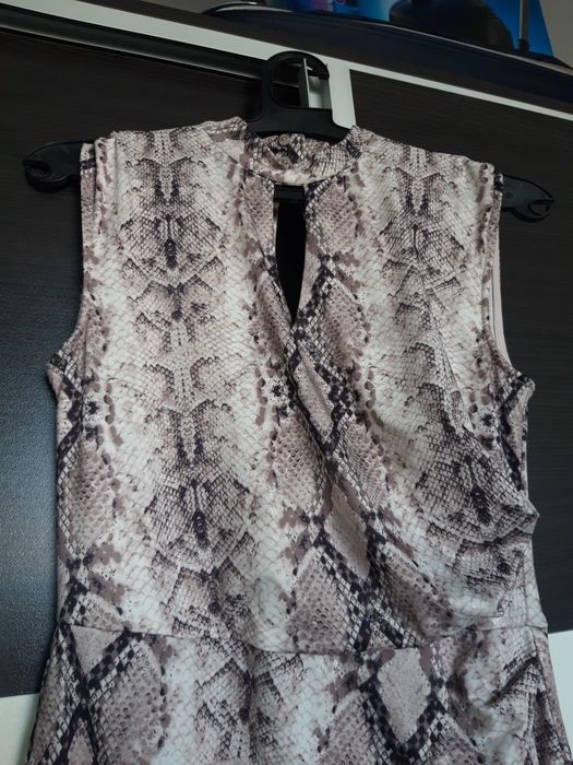 Парти рокля Orsay - змия принт, Нова с етикет-15€  Разпродажба!