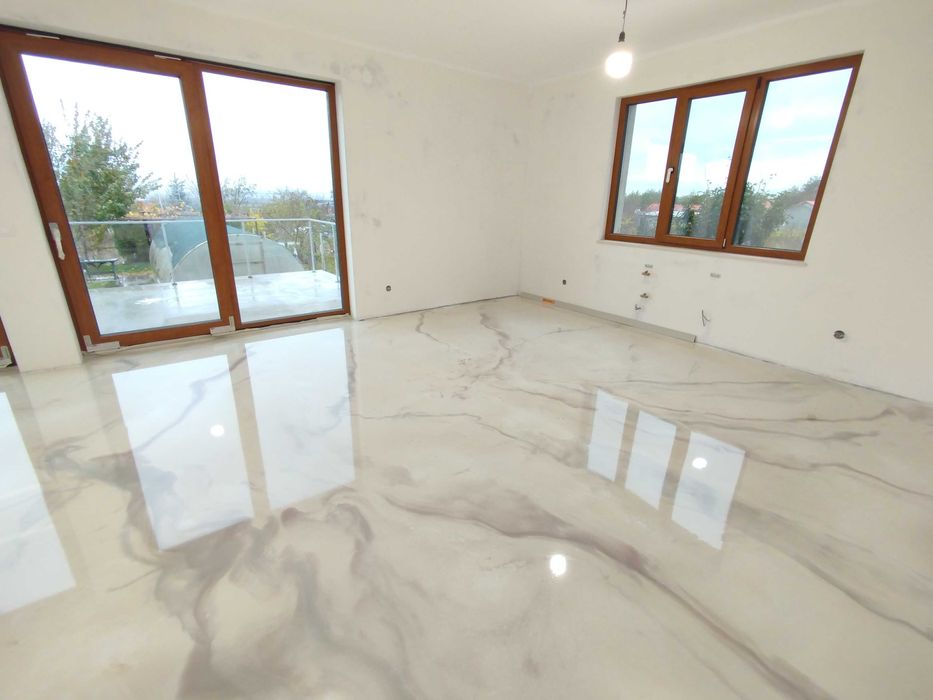 Изработка на безфугови подове - домашни и индустриални