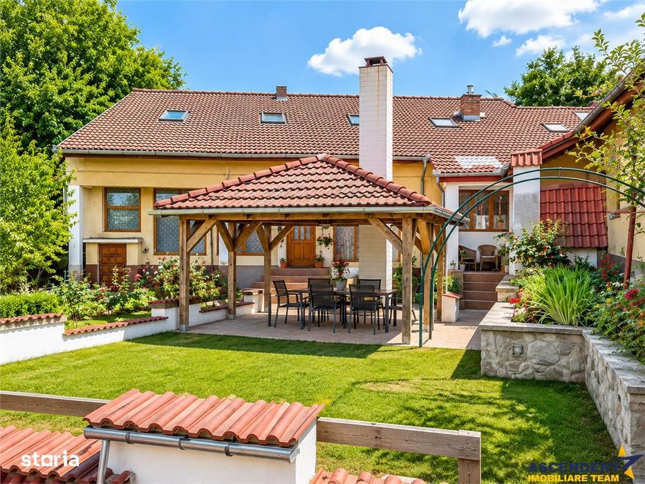 Sfantu Gheorghe Central,9camere,271mp utili,teren 547mp,4 intrari,gara