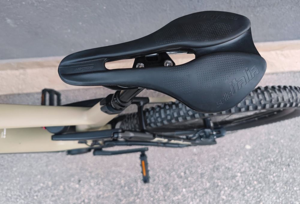 Карбонов Електрически Велосипед 27.5 Cube Bosch CX Smart System 750Wh