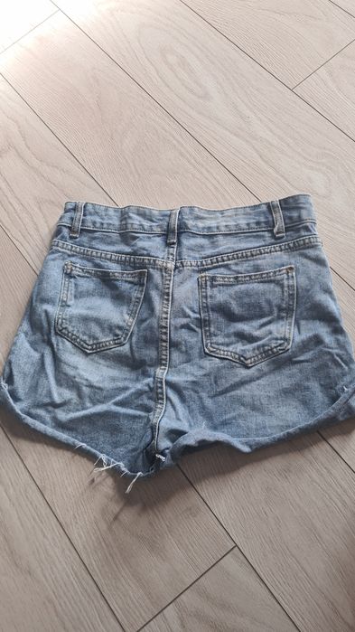 Pantaloni scurți de blugi