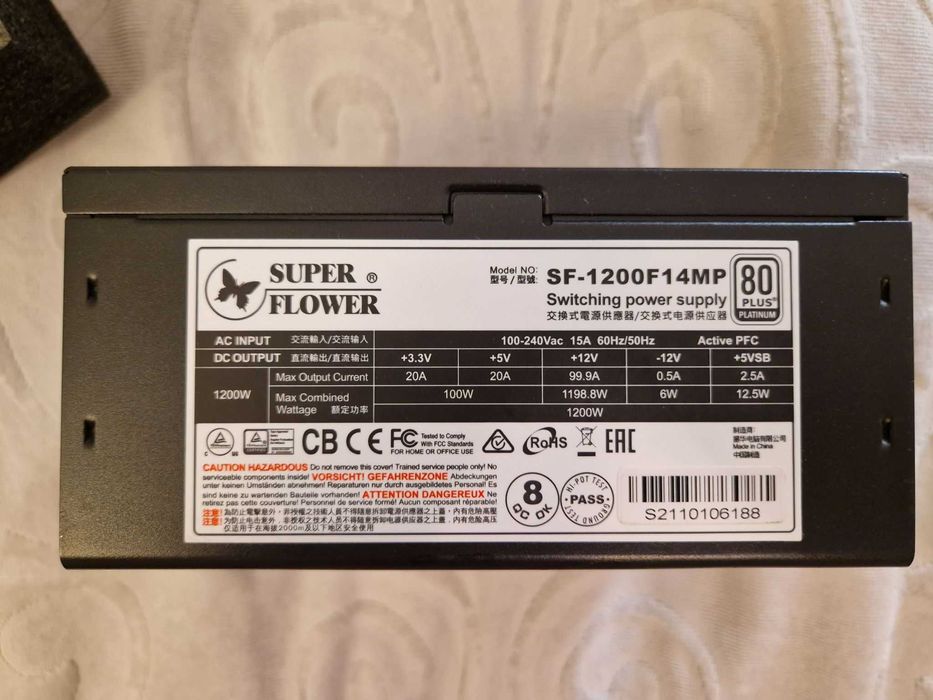 Блок питания Super Flower Leadex SE Platinum 1200w Цвет черный