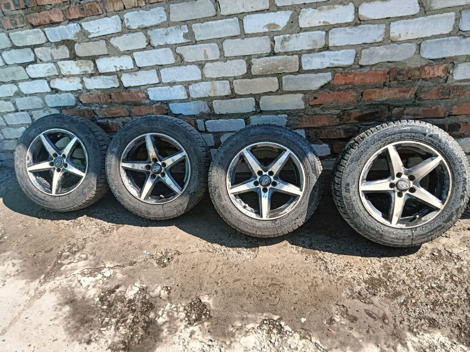 Продам зимнию резину с дисками