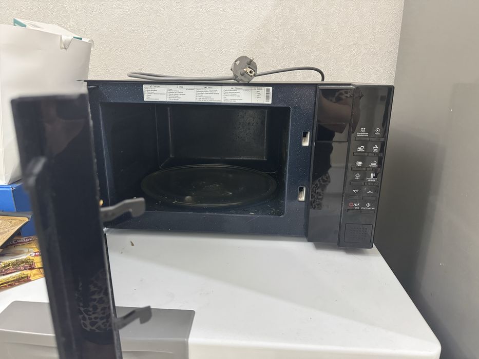 Продам микроволновку Samsung
