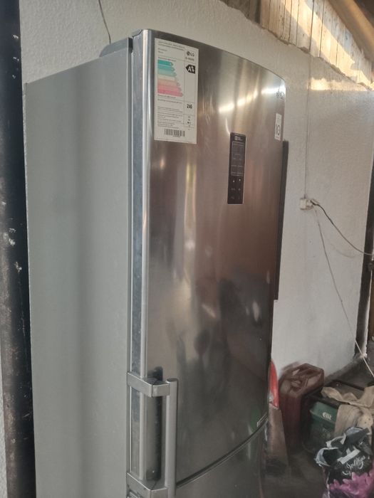 Холодильник LG 2м