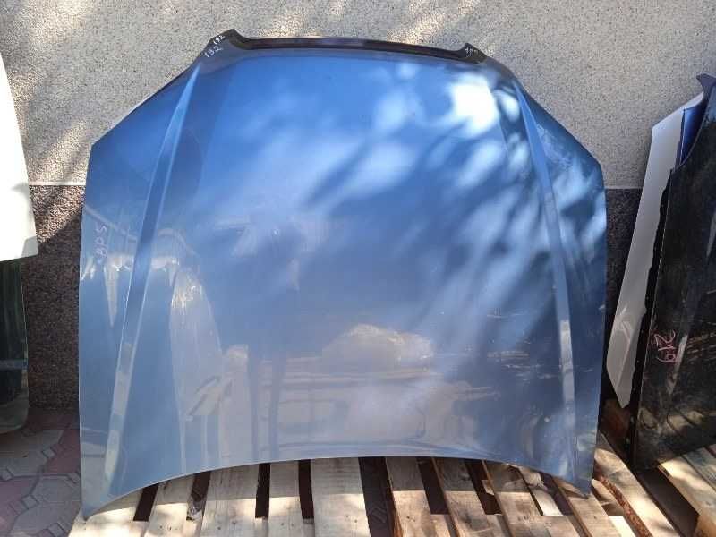 Капот на Subaru Legacy BPE 2003 год