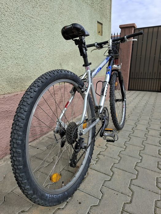 Bicicleta Bullok aluminiu , 24(8×3) viteze,roti 26