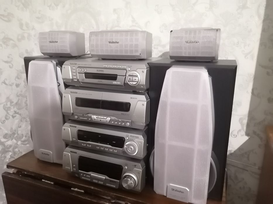 Продам музыкальный центр mp3 technics-790