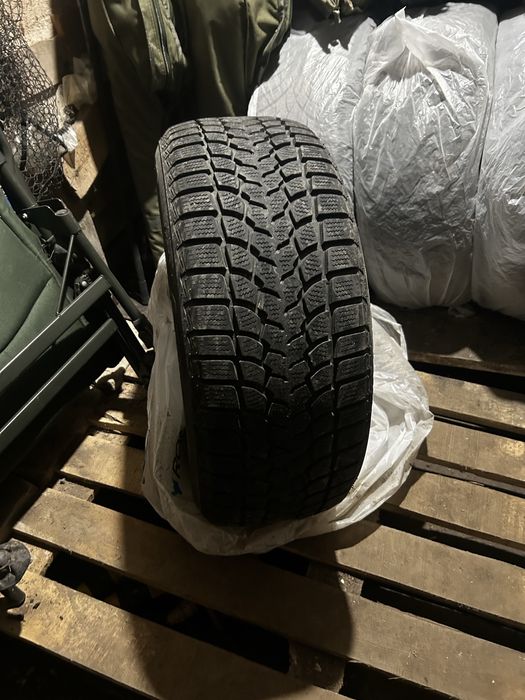 Резина два балона в отличном состоянии!размер 225.55.r16