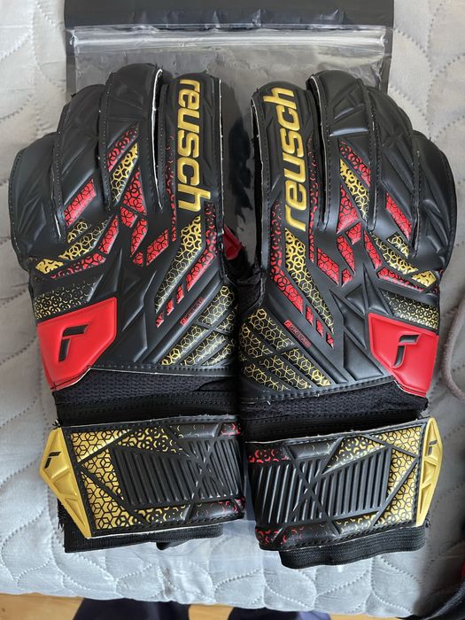 Manusi Reusch Attrakt