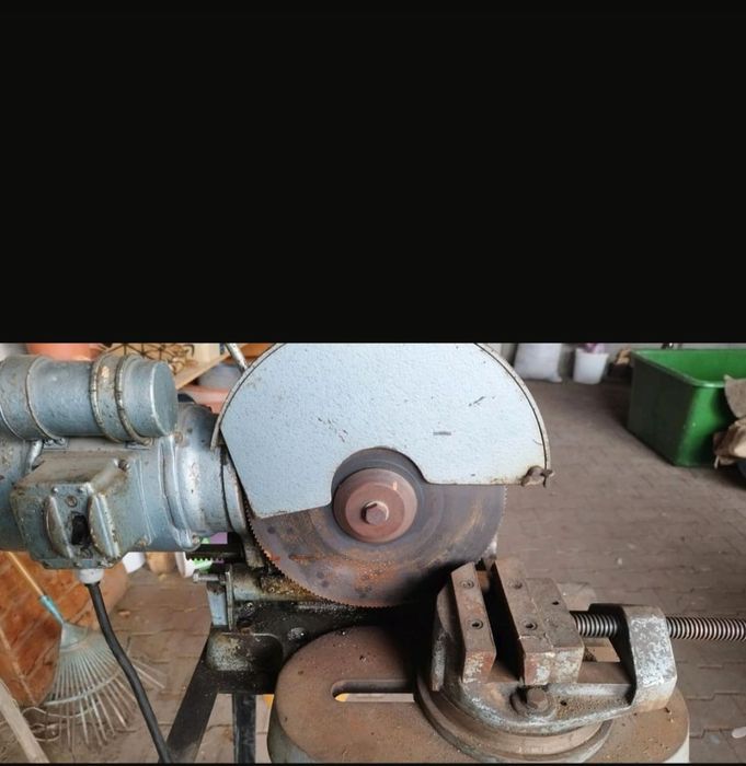 Fierastrau debitat metal 220v cu menghina unghiulara