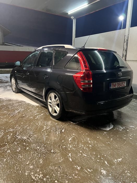 Kia Ceed 1.6 CRDi – Climatronic / Pilot Automat / Comenzi Volan / 2010