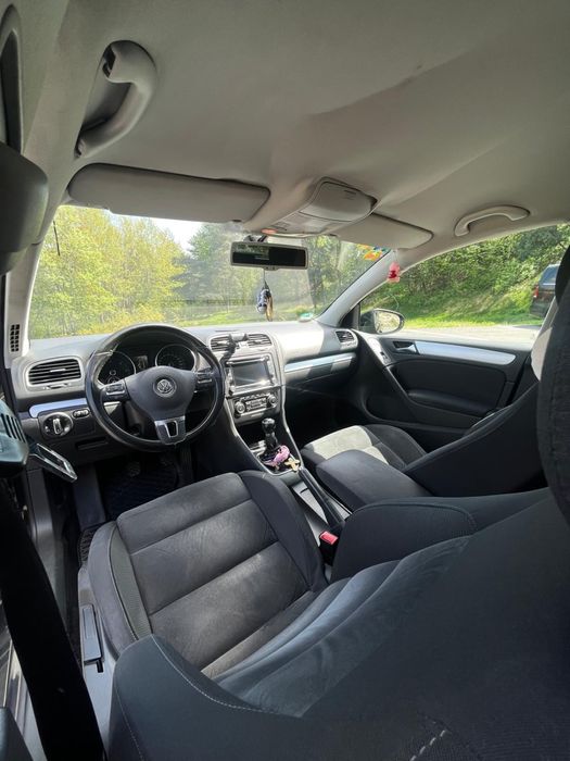 Vând Volkswagen Golf 6, motor 2.0 TDI 140 CP