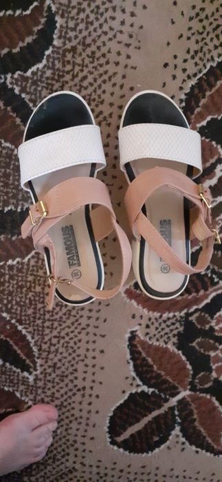 Дамски летни сандали