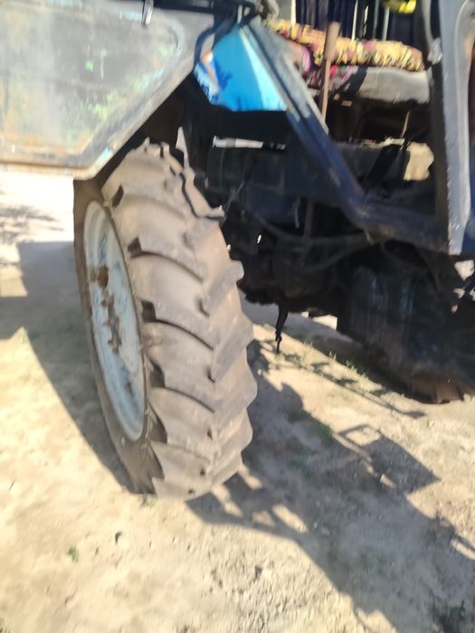 Belarus mtz80 sotiladi