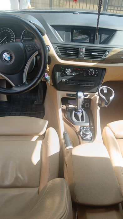 Vând BMW X1 automata X drive