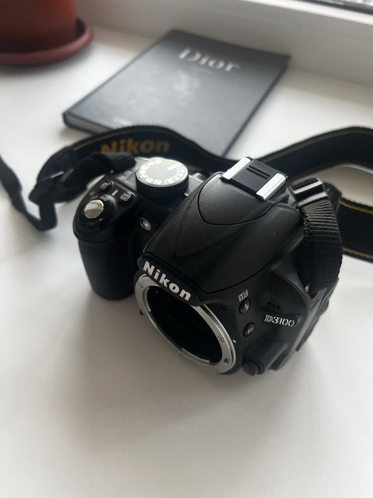 Продается корпус фотокамеры Nikon D3100