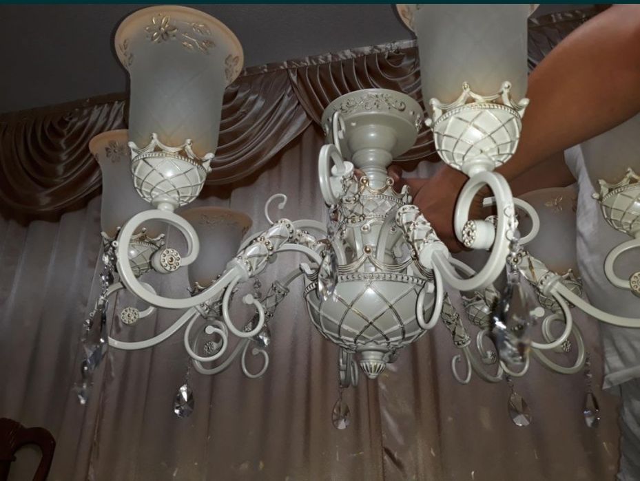 Аспалы шам сатамын. Продам люстру