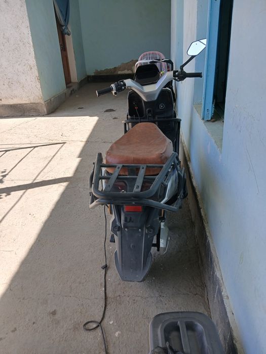 Skuter sotiladi..yoki obmen