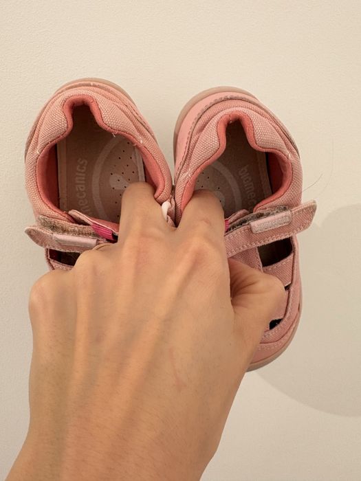 Papuci de casa Biomecanics 25 ca noi