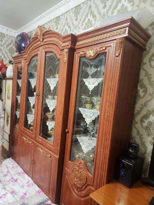 Шкаф для гостиной