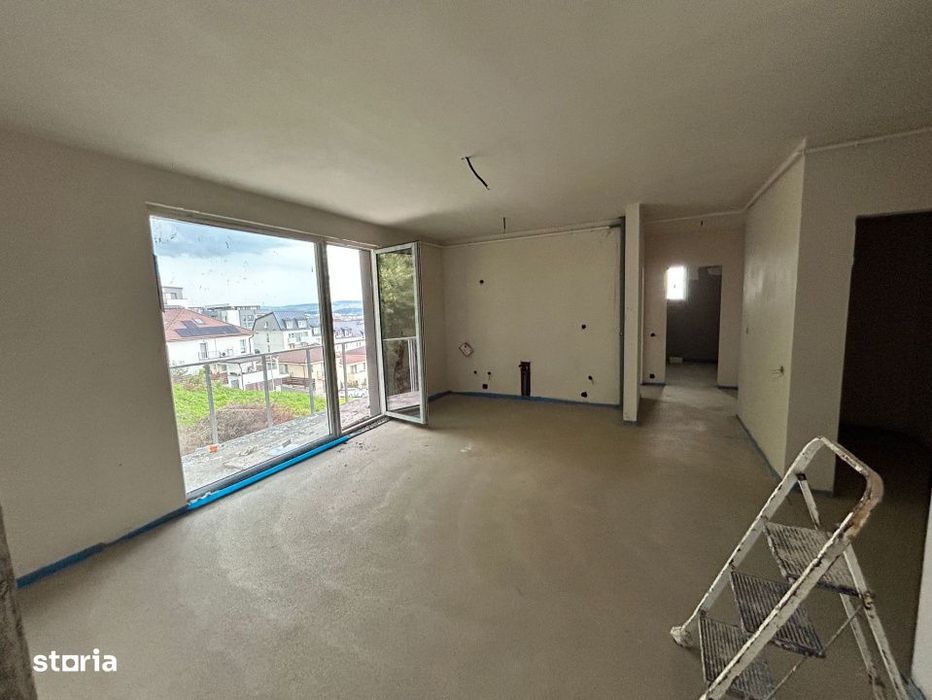 Apartament de 3 camere, 2 bai, 62mp, 75 mp terasa, zona Teilor — fotografia 1