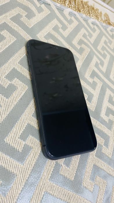 iPhone 11 срочно продам
