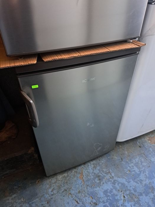 Нов хладилник/охладител Bomann инокс 133 литра