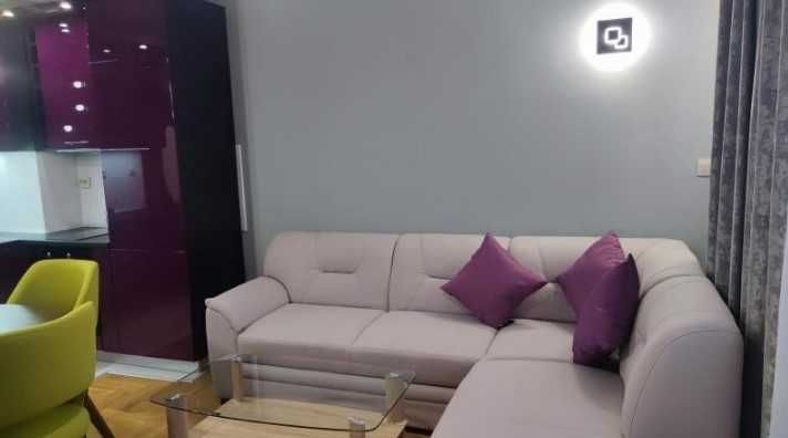 Дава се под наем Двустаен апартамент в София, Център - 60 кв.м за 870 € - Снимка #2