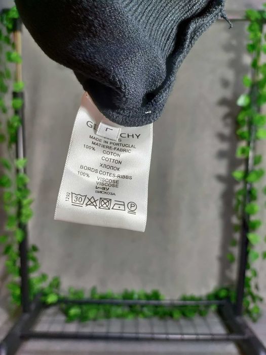 Pulover Givenchy marimea XL