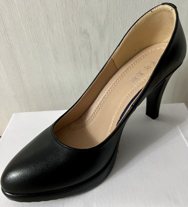 Туфли женские, черные