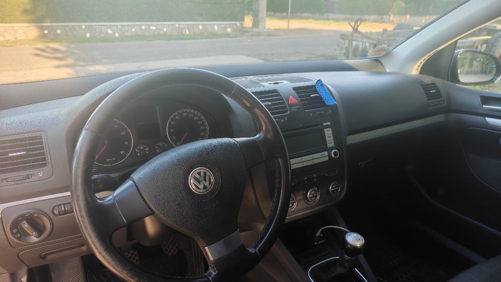 Se vinde Volskwagen Golf 5