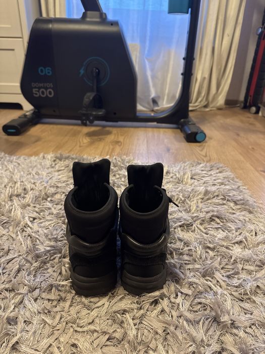 Vanzare adidasi sama chanel