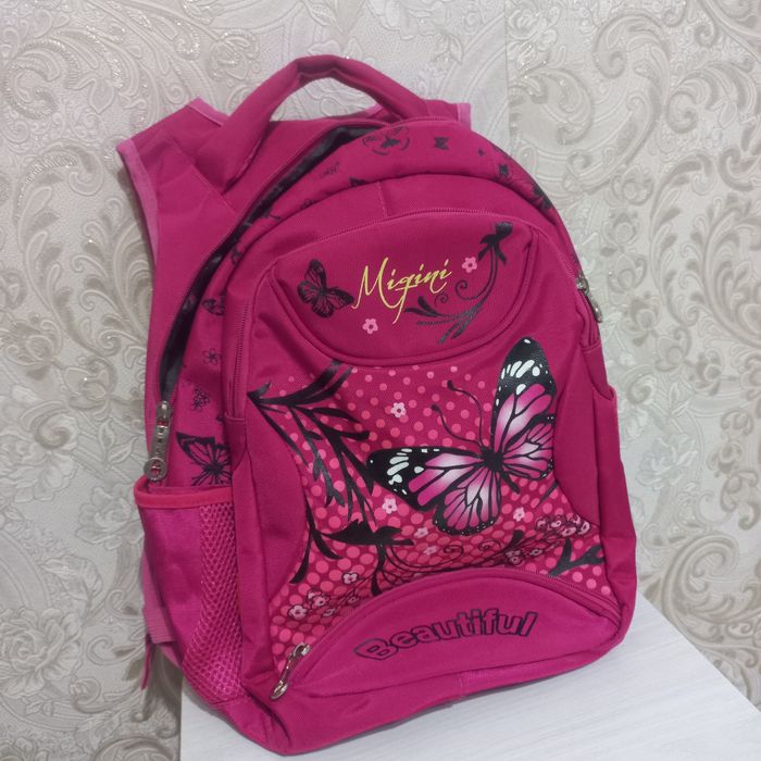 Продам рюкзак для девочки