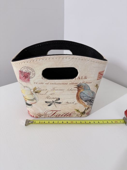 Органайзер для расчесок