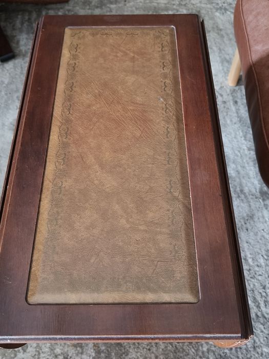 Помощна разтегателна маса с кожен плот с интарзия